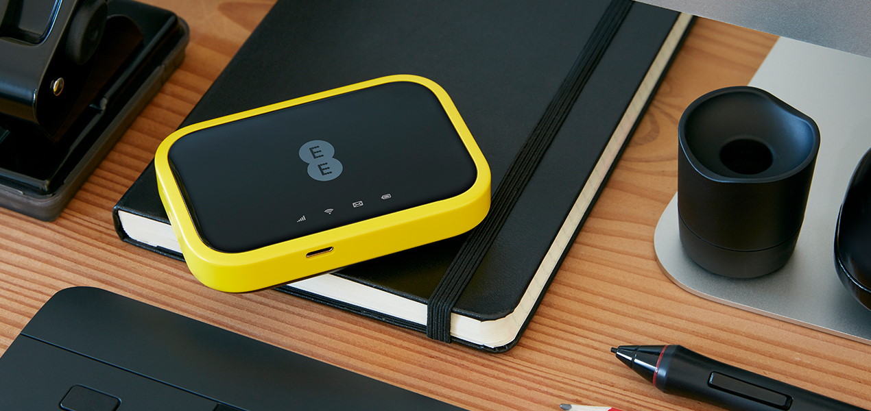 EE 4G Mobile Broadband Review 4GEE WiFi vs 4GEE WiFi Mini